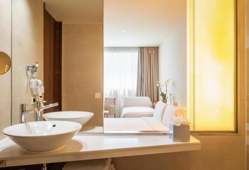 اتاق لوکس, Sb Diagonal Zero 4 Sup