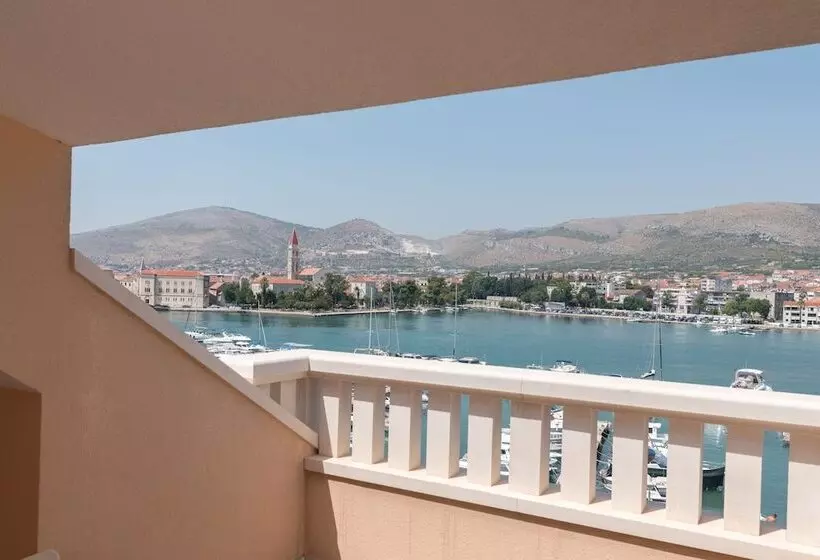Superior-huoneisto 1 Makuuhuone, Trogir Palace