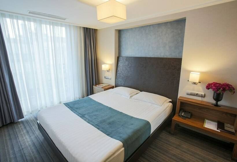 سوییت لوکس, Housez Suites And Apartments Special Class