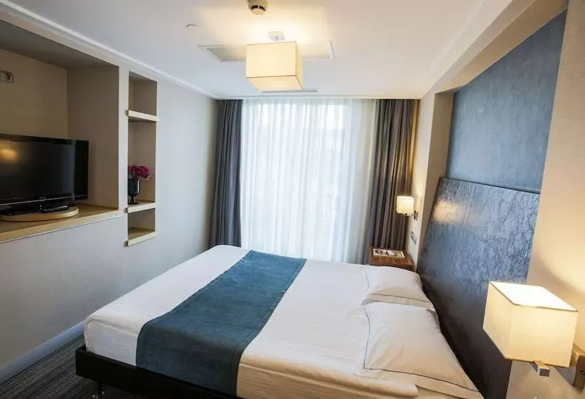 سوییت لوکس, Housez Suites & Apartments