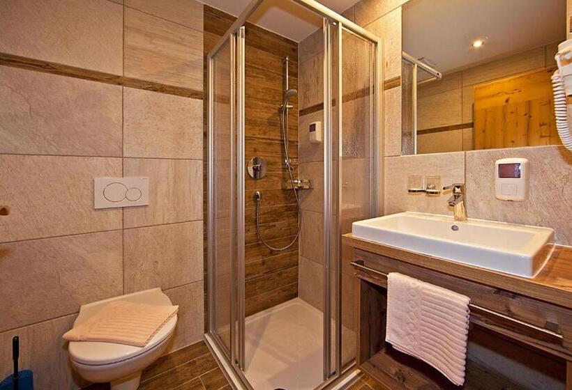 اتاق لوکس یک تخته, Landhotel Rauchenwalderhof