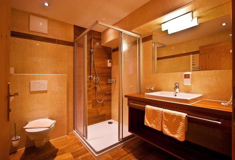 اتاق لوکس, Landhotel Rauchenwalderhof