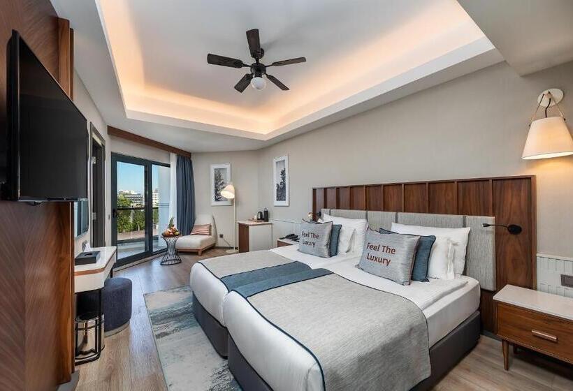 غرفة قياسية مطلّة علي حمام السباحة, Seaden Quality Resort & Spa Ultra All Inclusive