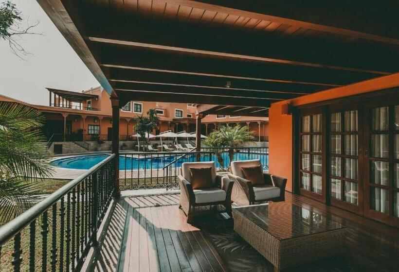 ویلای استاندارد 3 خوابه, & Hacienda La Caravedo