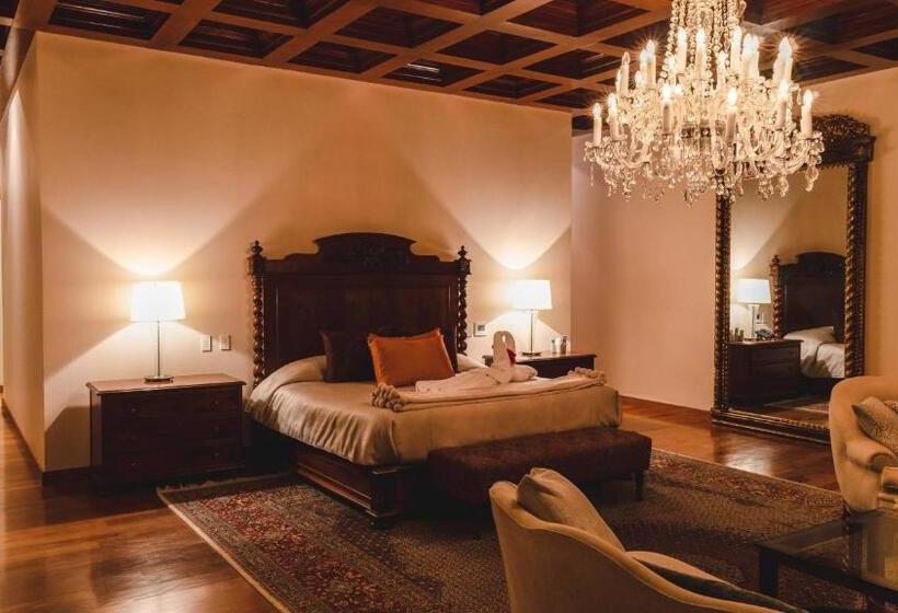 سوئیت پرزیدنت, & Hacienda La Caravedo