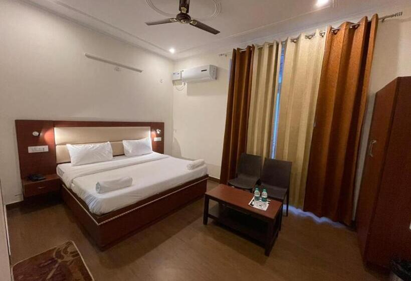 Deluxrum med Balkong, The Shivaay Delight Inn Rishikesh