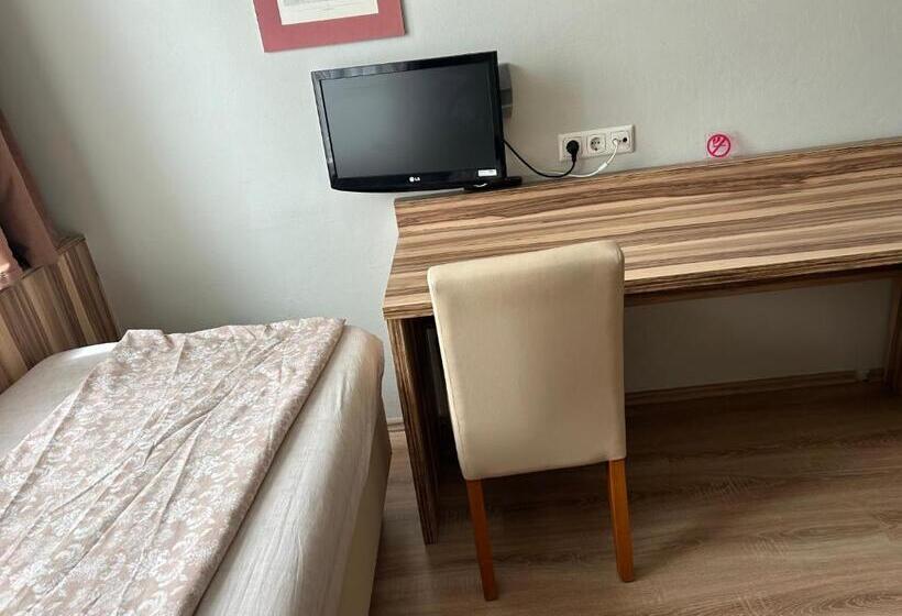 标准单人间, Am Limes