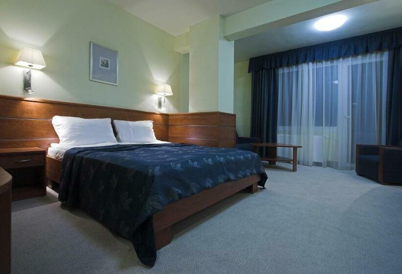 スーペリアシングルルーム, Benczur