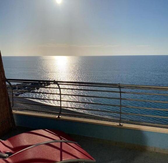 オーシャンビュースタンダードルーム, Capo Nettuno