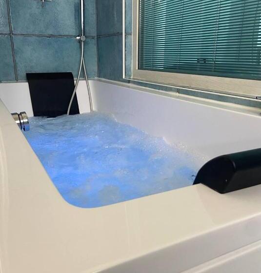 デラックスルーム, Capo Nettuno