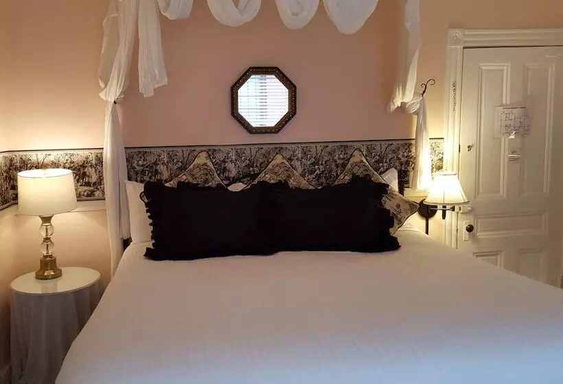デラックスルーム, Cleveland House Inn