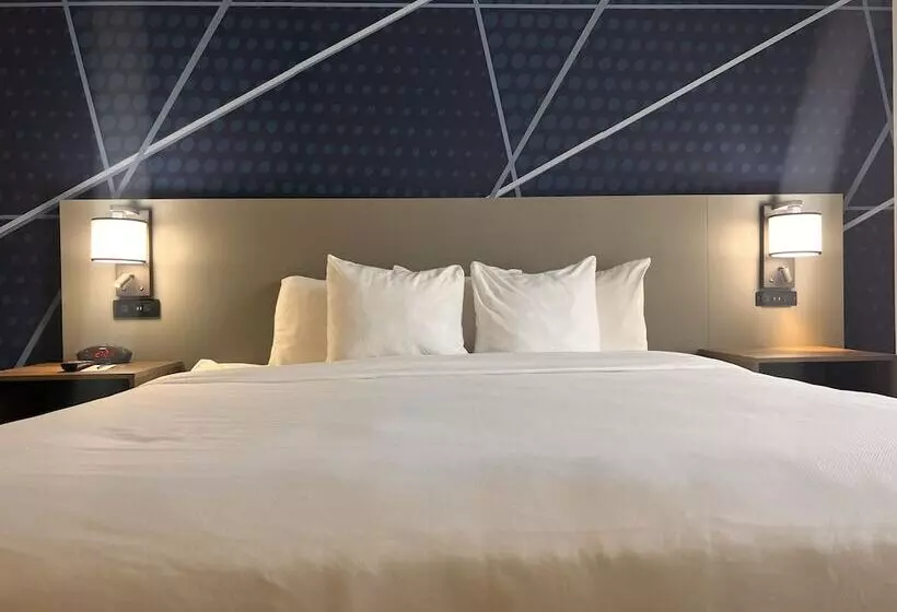 スイート, Comfort Suites Louisville Airport