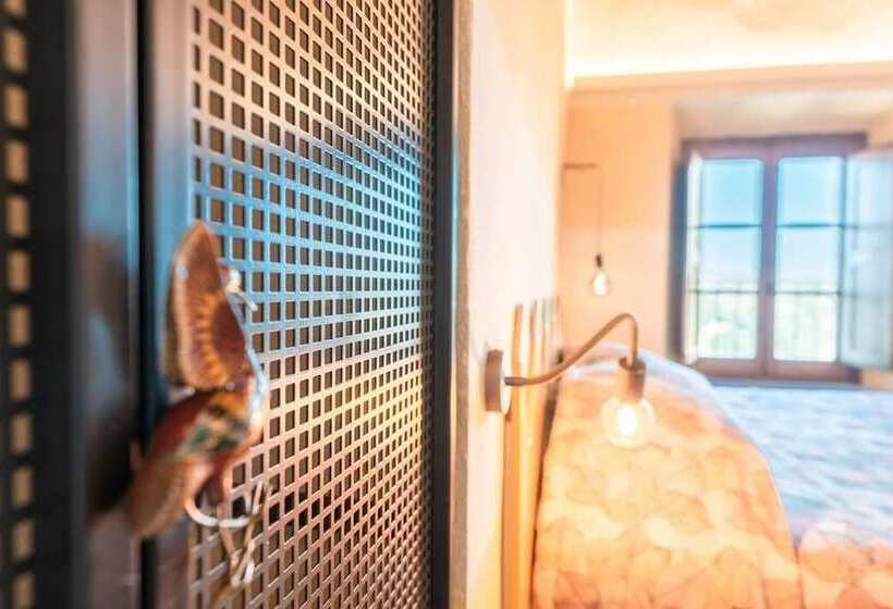 חדר סופריור, Della Fortezza