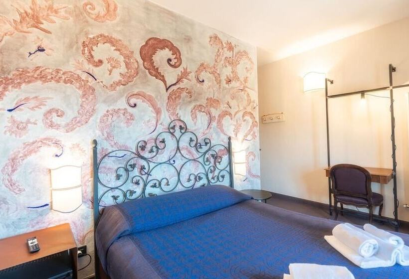 חדר סטנדרט לשלושה, Della Fortezza