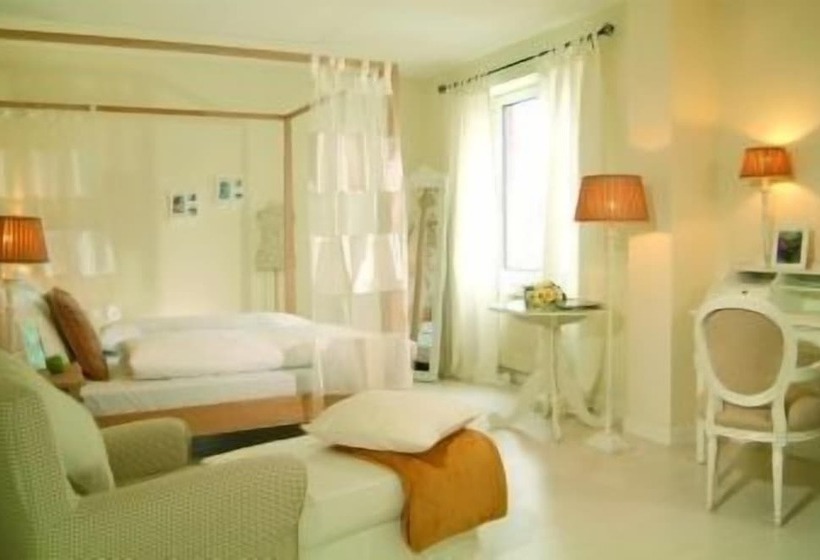 חדר אקזקיוטיב יחיד, Friends Huckelhoven