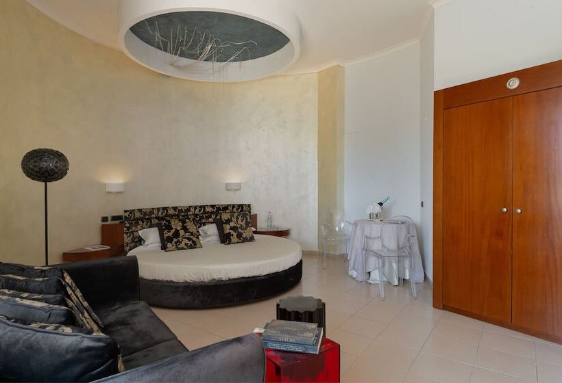 Полулюкс, Grand Hotel Sofia