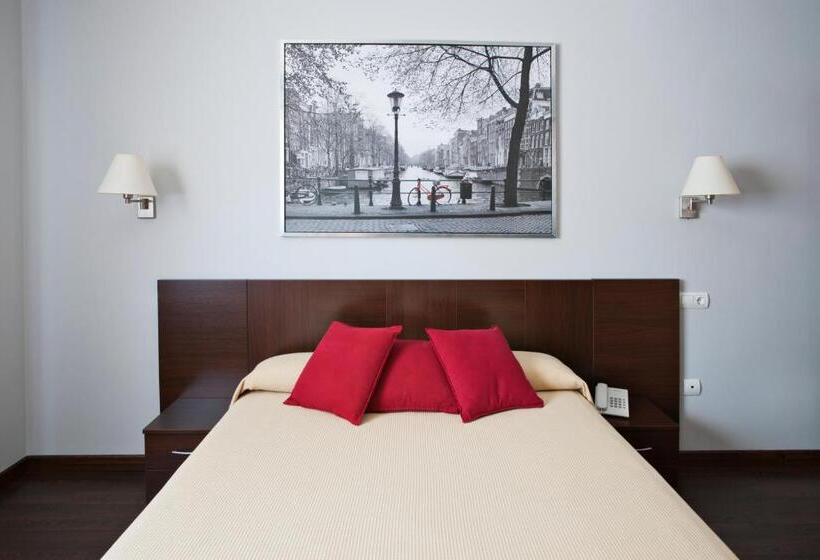 غرفة قياسية, Hostal T4