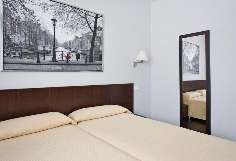 Номер Стандарт Индивидуальный, Hostal T4