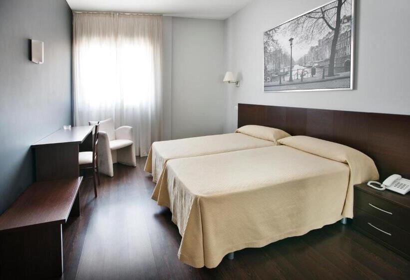 غرفة قياسية, Hostal T4