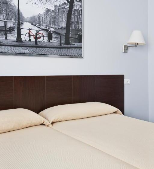 Номер Стандарт, Hostal T4