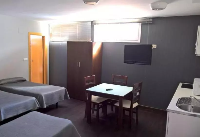 آپارتمان 1 خوابه, Hostal T4