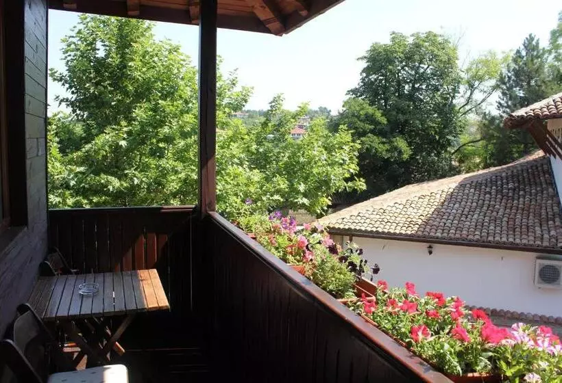 اتاق استاندارد, Izvora   Garden Retreat