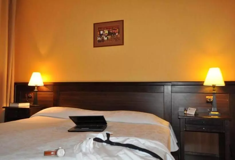 اتاق استاندارد, Izvora   Garden Retreat