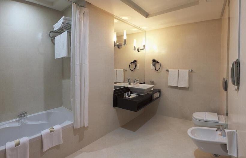 Номер Superior, Kingsgate Hotel By Millennium