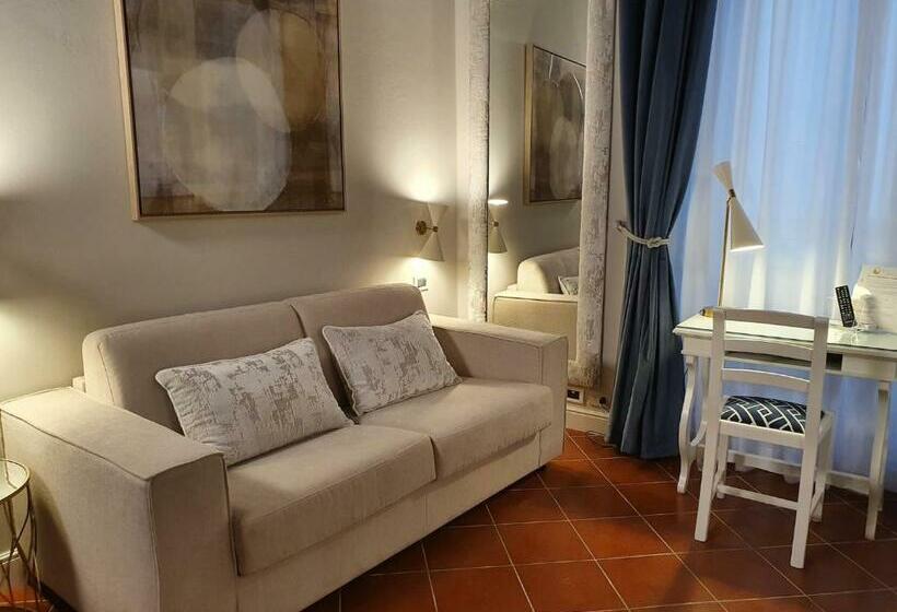 اتاق خانوادگی, Maxim Axial