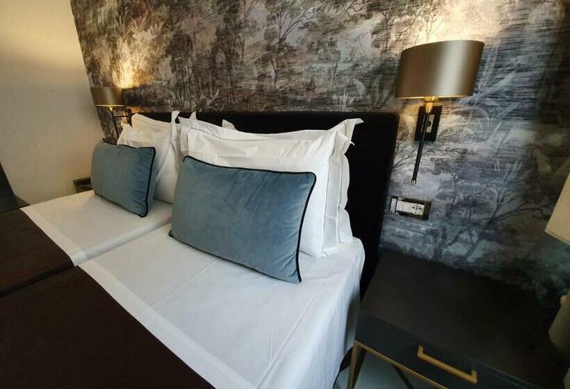 سوییت, Maxim Axial