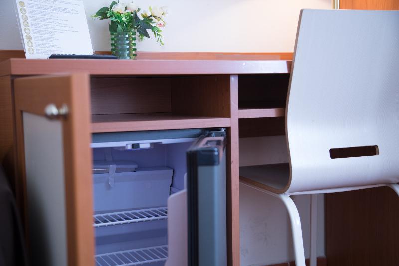 Economy Quadruple Room, Maxim Axial