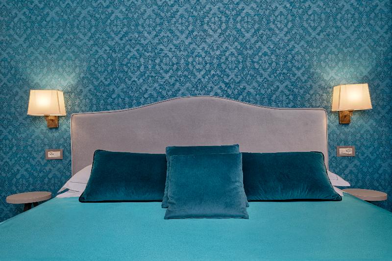 اتاق سوپریور, Maxim Axial