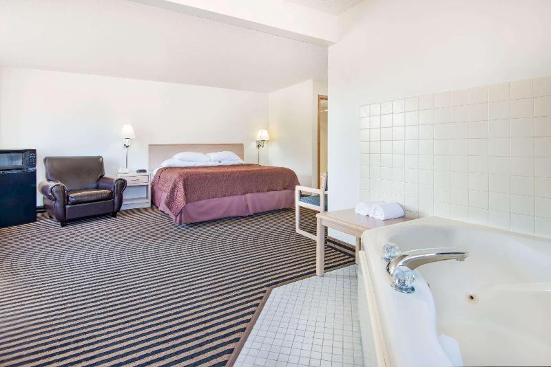 سوییت, Maxim Axial