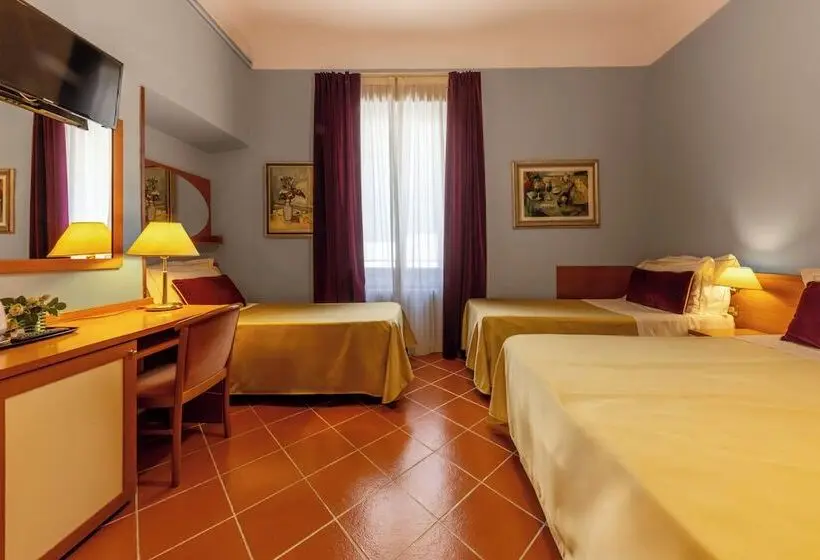 Economy Quadruple Room, Maxim Axial