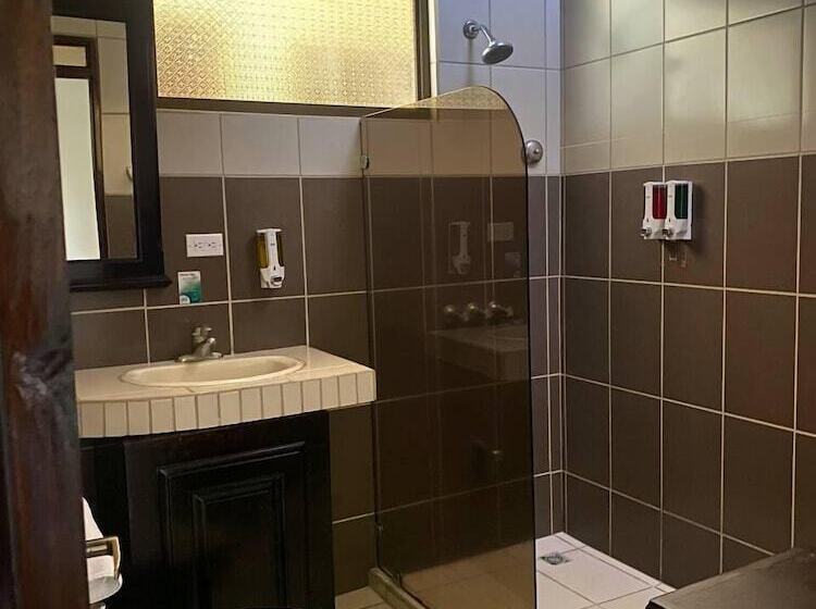 غرفة قياسية ثلاثية, Nacazcol  Playas Del Coco