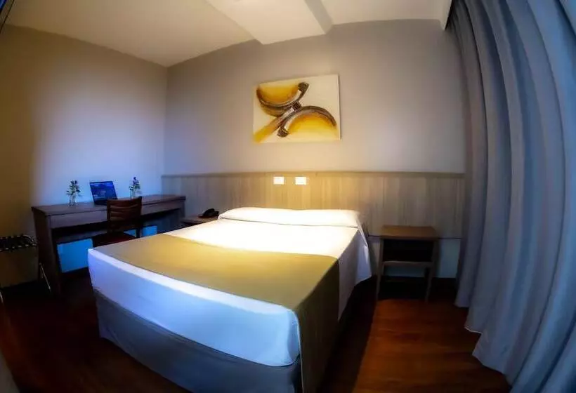 ダブルベッドスタンダードルーム, Nacional Inn Porto Alegre   Próximo Ao Araújo Vianna E Ao Complexo Hospitalar Santa Casa