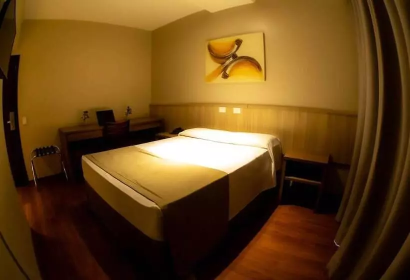 ダブルベッドスタンダードルーム, Nacional Inn Porto Alegre   Próximo Ao Araújo Vianna E Ao Complexo Hospitalar Santa Casa