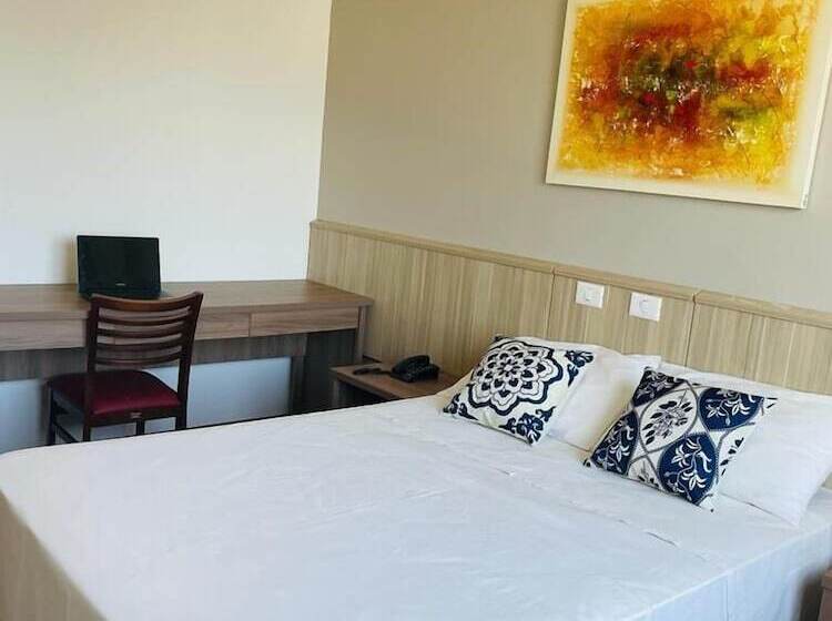 스탠다드 룸 더블 침대, Nacional Inn Porto Alegre   Próximo Ao Araújo Vianna E Ao Complexo Hospitalar Santa Casa