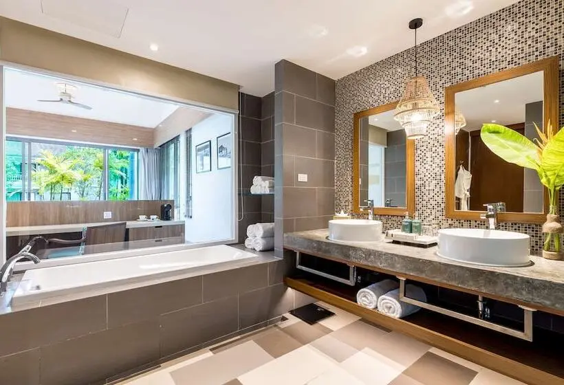 ویلای 1 خوابه, Outrigger Khao Lak Beach Resort