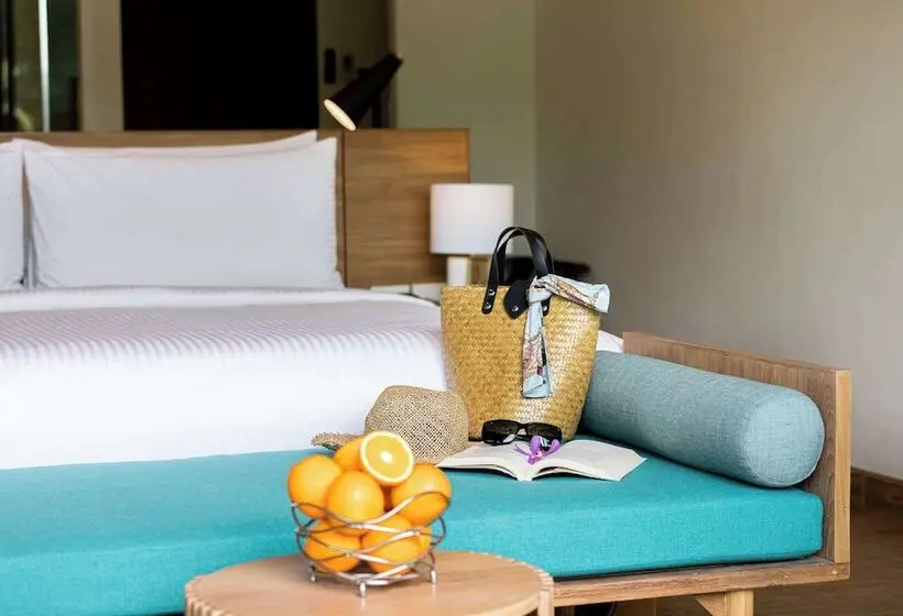 ویلای 1 خوابه, Outrigger Khao Lak Beach Resort