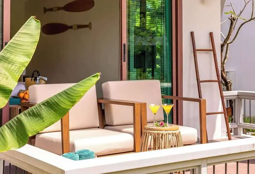 ویلای 1 خوابه, Outrigger Khao Lak Beach Resort