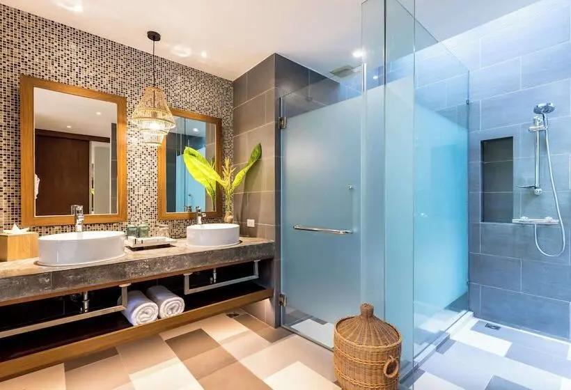 ویلای 1 خوابه, Outrigger Khao Lak Beach Resort