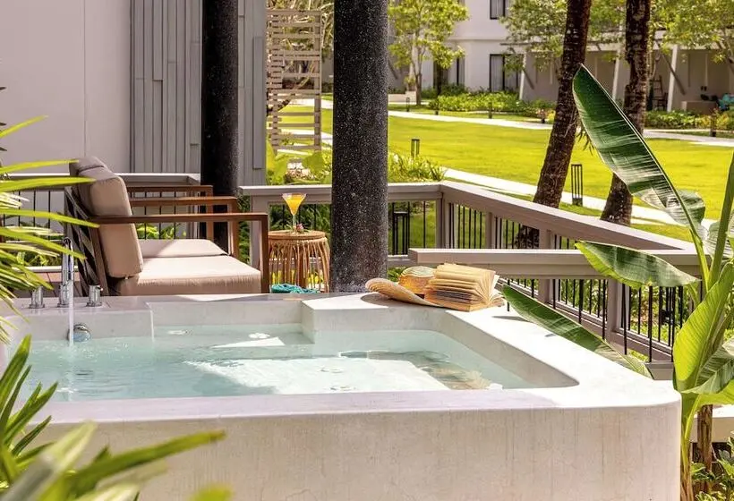 ویلای 1 خوابه, Outrigger Khao Lak Beach Resort