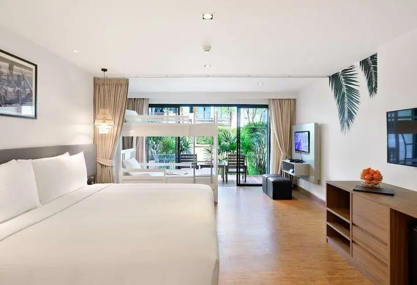 اتاق خانوادگی, Outrigger Khao Lak Beach Resort