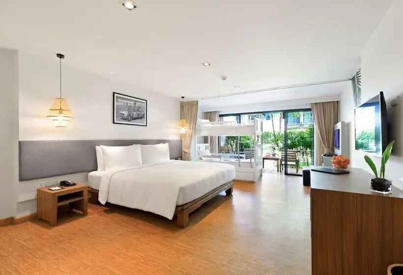 اتاق خانوادگی, Outrigger Khao Lak Beach Resort