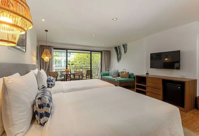 اتاق پریمیوم با بالکن, Outrigger Khao Lak Beach Resort