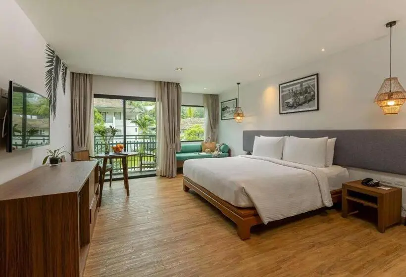 اتاق لوکس با تخت بزرگ, Outrigger Khao Lak Beach Resort