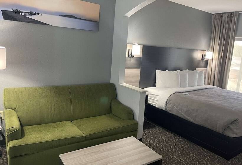 جناح, Quality Suites