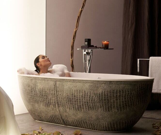 سوییت جونیور, The Vine