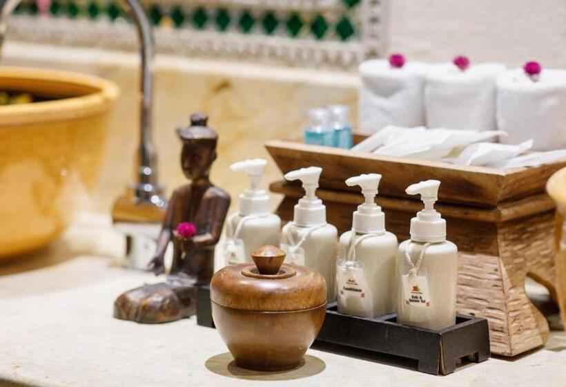 سوییت جونیور, Yaang Come Village Hotel   Sha Extra Plus